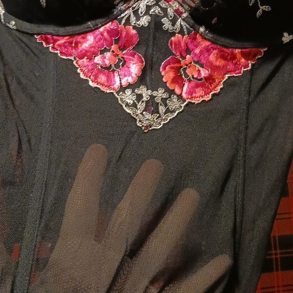 Never worn Victoria Secret corset size 36D - Picture 5 of 12